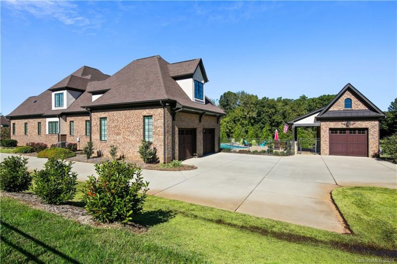 Property image 2 at 1624 Pearlstone Lane, Matthews, NC 28104