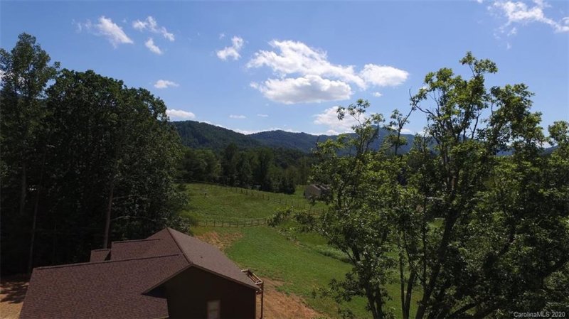 138 Oak Mountain Drive