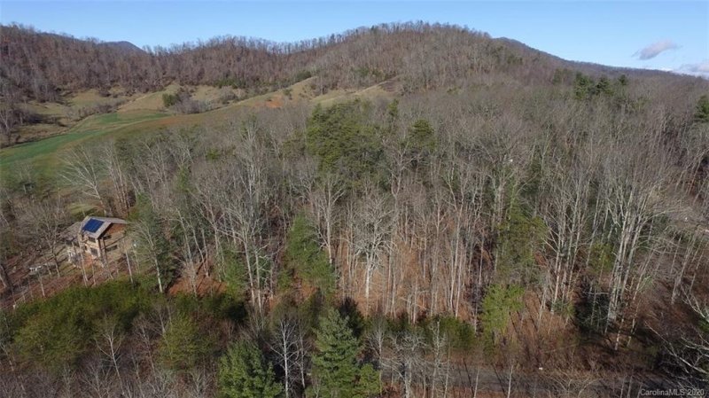 Property image 2 at 138 Oak Mountain Drive, Leicester, NC 28748