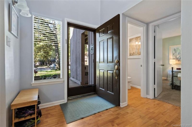 Property image 3 at 6604 Point Comfort Lane, Charlotte, NC 28226