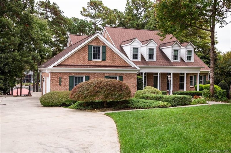 Property image 2 at 2534 Penngate Drive, Sherrills Ford, NC 28673