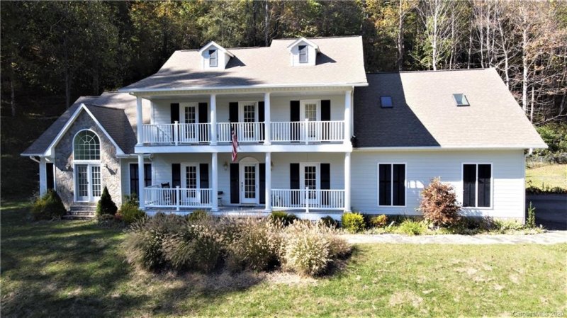 302 Davy Crockett Drive