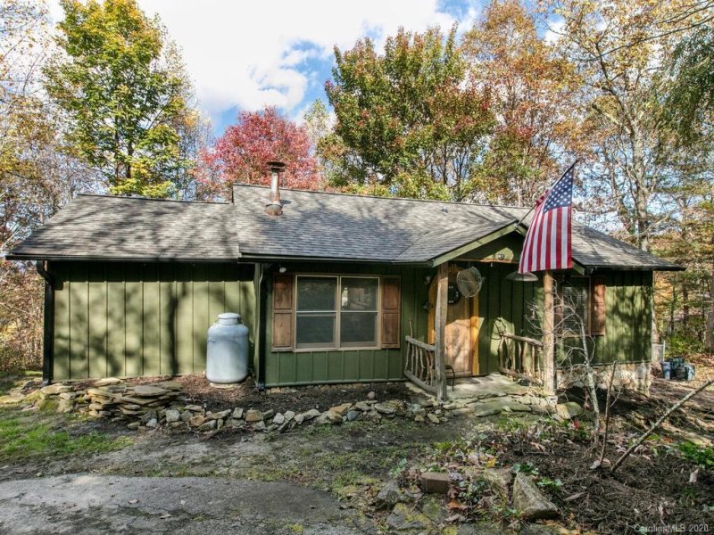 Property image 2 at 144 Farside Drive, Hendersonville, NC 28739