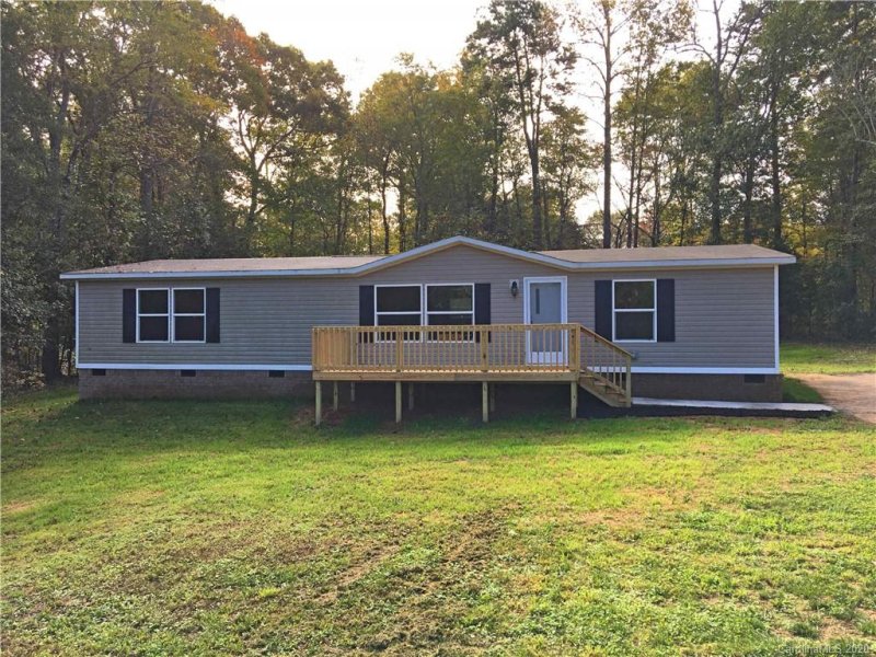 Property image 2 at 422 Patriots Way, Clover, SC 29710