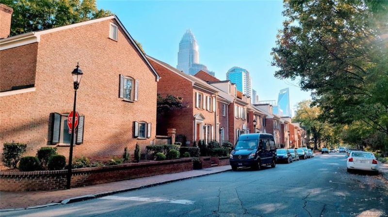 Property image 3 at 530 N Poplar Street, Charlotte, NC 28202