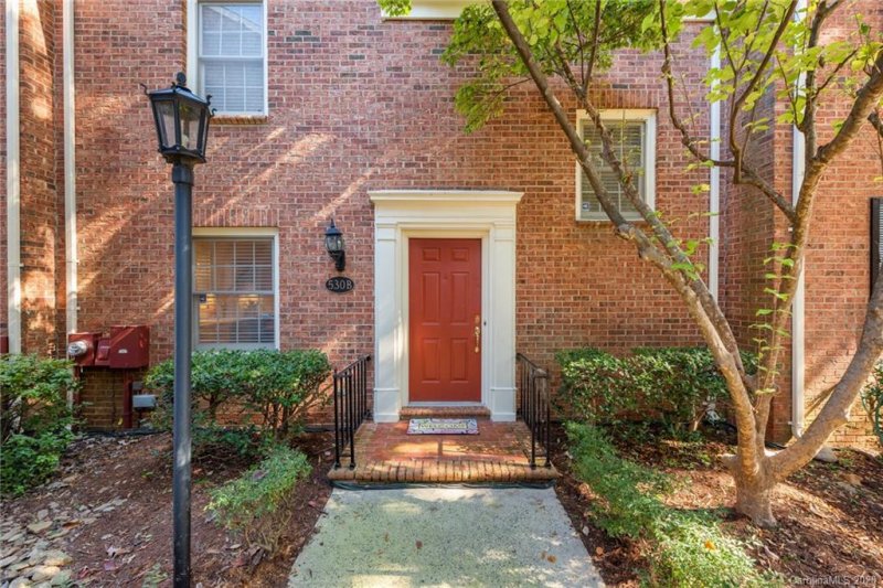Property image 5 at 530 N Poplar Street, Charlotte, NC 28202
