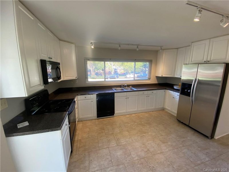 Property image 3 at 4220 Sheridan Drive, Charlotte, NC 28205