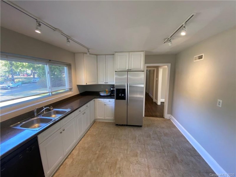 Property image 4 at 4220 Sheridan Drive, Charlotte, NC 28205