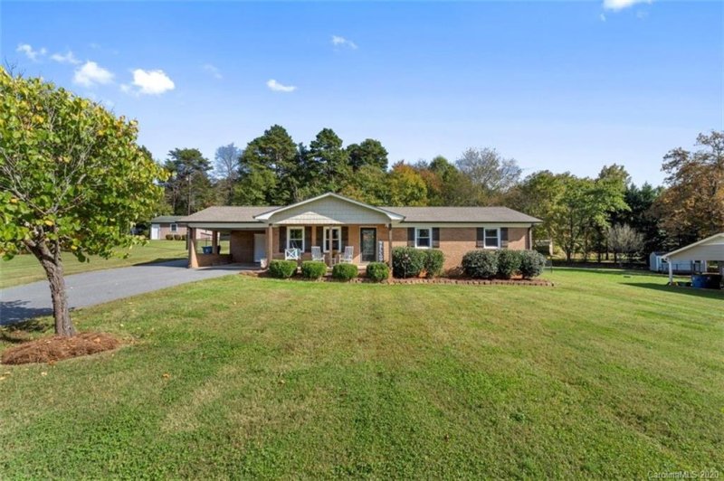 Property image 2 at 3924 Icard Street, Maiden, NC 28650