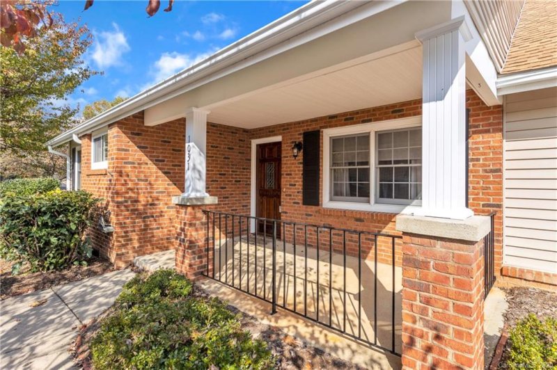 Property image 4 at 1031 Saddlebrook Drive, Hendersonville, NC 28739