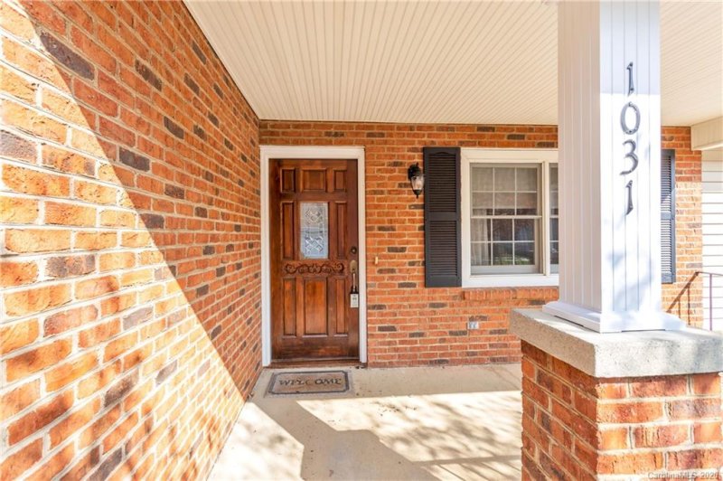 Property image 5 at 1031 Saddlebrook Drive, Hendersonville, NC 28739