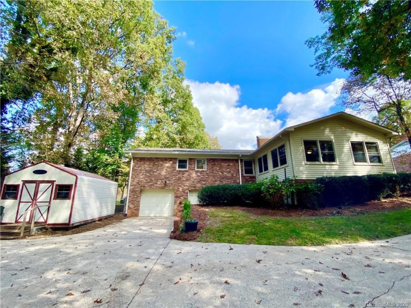 Property image 3 at 1931 12th Street, Hickory, NC 28601