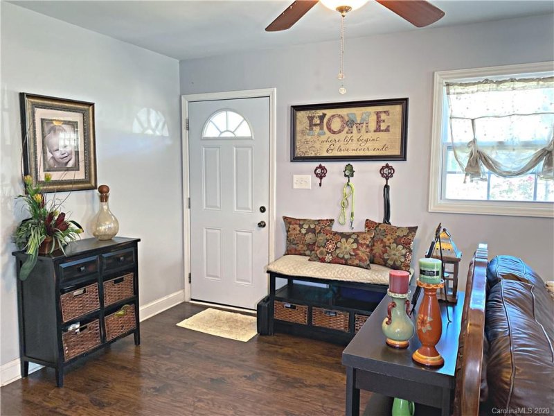 Property image 2 at 1009 13th Street, Conover, NC 28613