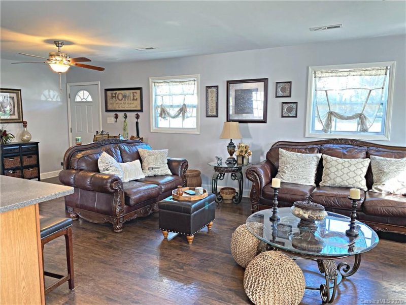 Property image 3 at 1009 13th Street, Conover, NC 28613