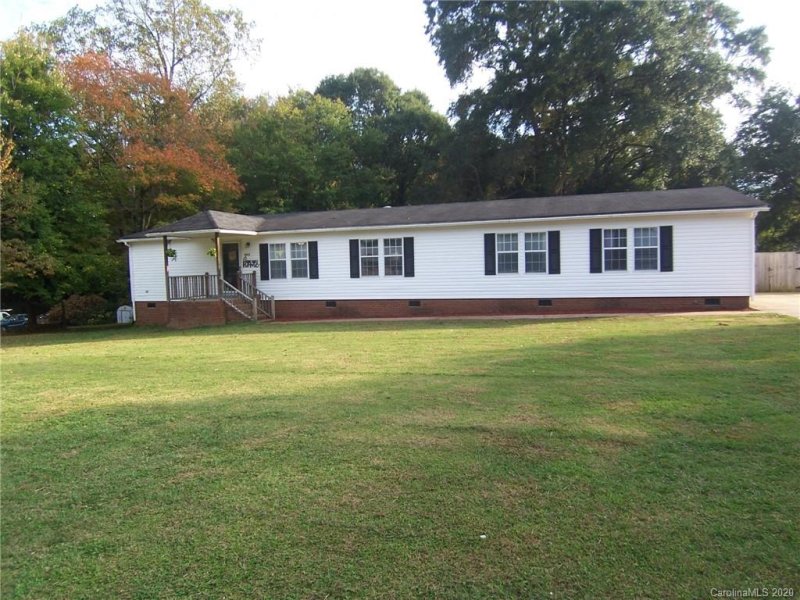 Property image 2 at 2011 Rhonda Drive, Gastonia, NC 28054