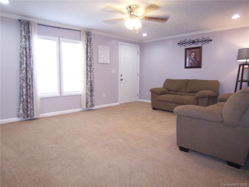 Property image 4 at 2011 Rhonda Drive, Gastonia, NC 28054