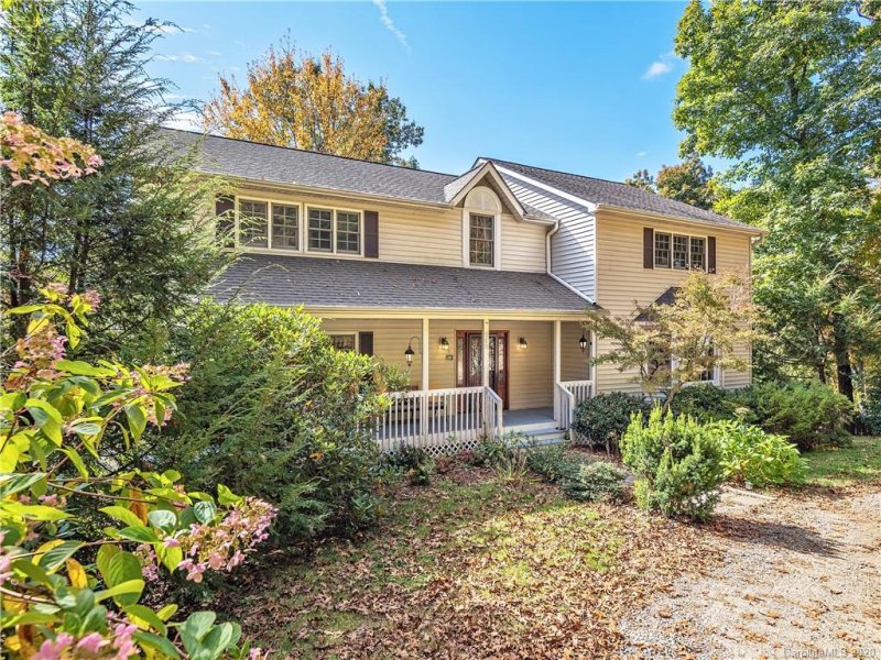 915 Town Mountain Road