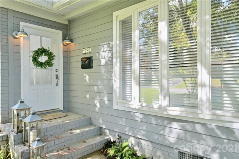 Property image 3 at 931 Sewickley Drive, Charlotte, NC 28209