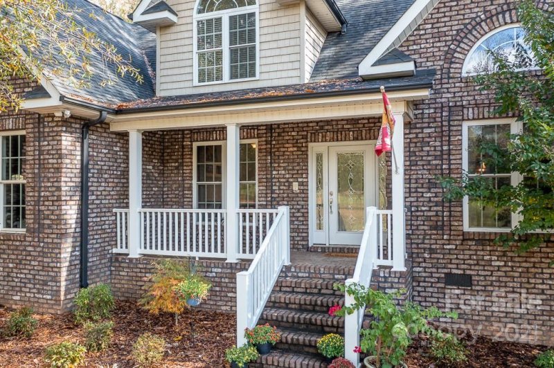 Property image 3 at 211 Carters Farm Drive, Statesville, NC 28625