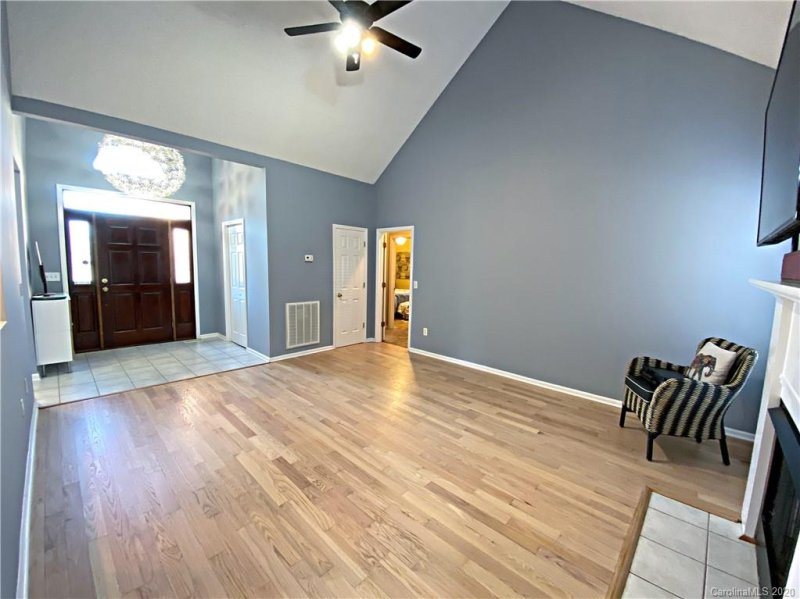 Property image 5 at 5686 Gold Creek Bay Drive, Hickory, NC 28601