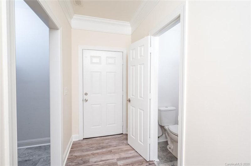 Property image 4 at 6921 Misty Pine Lane, Charlotte, NC 28217