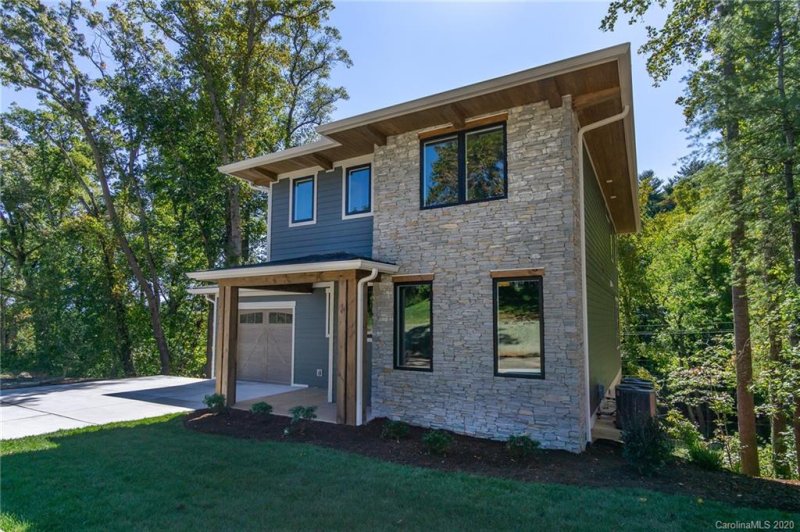 Property image 3 at 209 Torch Light Way, Asheville, NC 28806