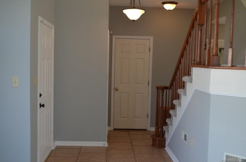 Property image 3 at 4001 Inglehurst Drive, Charlotte, NC 28273