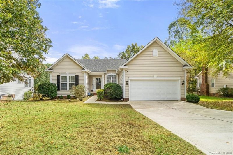 Property image 2 at 2917 Pinewood Hill Drive, Matthews, NC 28105