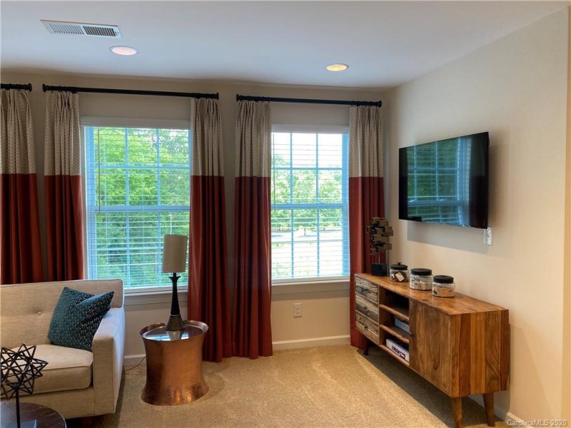 Property image 5 at 9627 Glenburn Lane, Charlotte, NC 28278