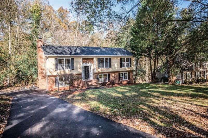 Property image 2 at 8127 Cliffside Drive, Charlotte, NC 28270