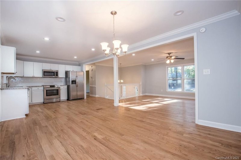 Property image 3 at 8127 Cliffside Drive, Charlotte, NC 28270