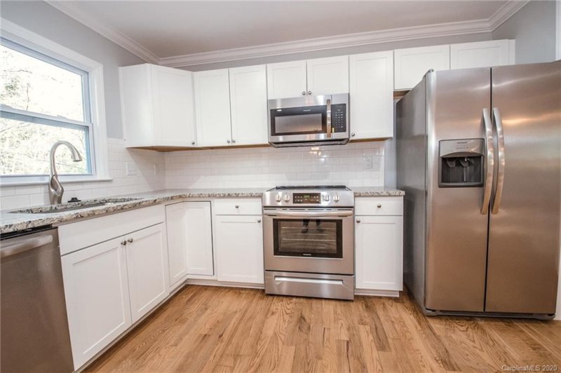 Property image 4 at 8127 Cliffside Drive, Charlotte, NC 28270