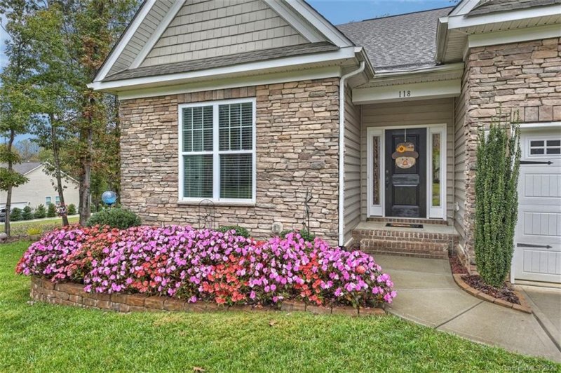 Property image 2 at 118 Clear Springs Road, Mooresville, NC 28115