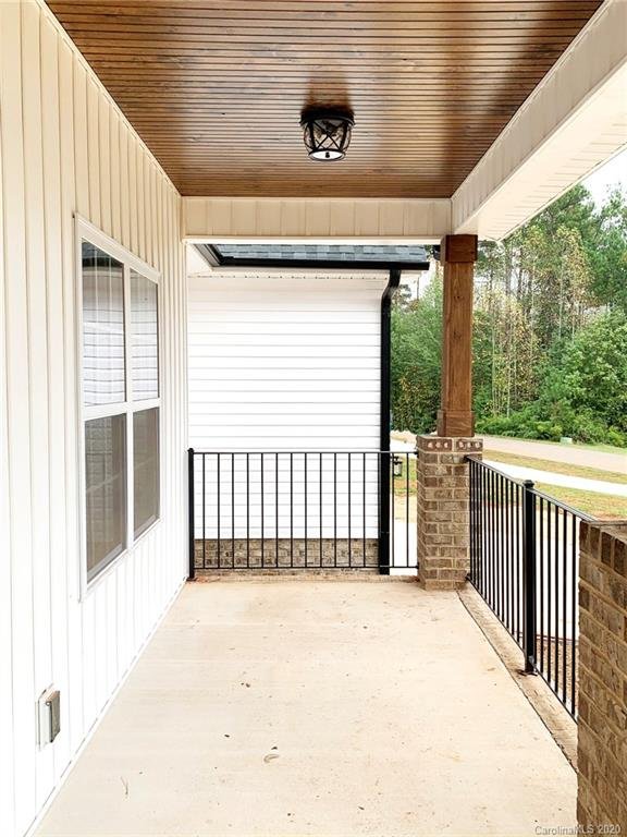 Property image 4 at 1249 Kensington Circle, Newton, NC 28658