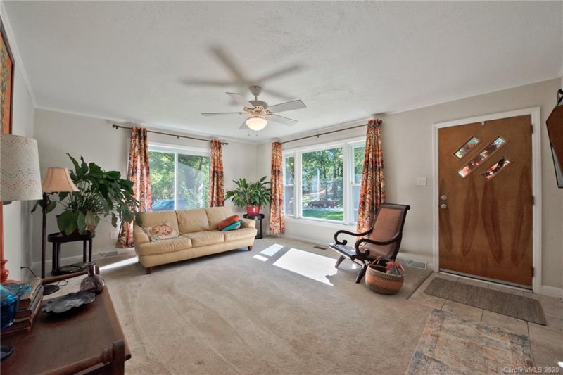 Property image 2 at 119 Meadowbrook Lane, Davidson, NC 28036