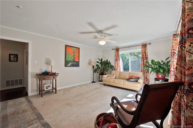 Property image 3 at 119 Meadowbrook Lane, Davidson, NC 28036