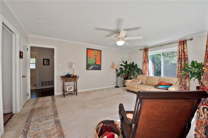 Property image 4 at 119 Meadowbrook Lane, Davidson, NC 28036