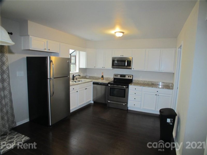 Property image 4 at 9111 Sharonbrook Drive, Charlotte, NC 28210