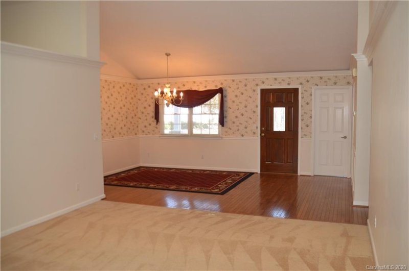 Property image 5 at 1124 Citation Circle, Hendersonville, NC 28739