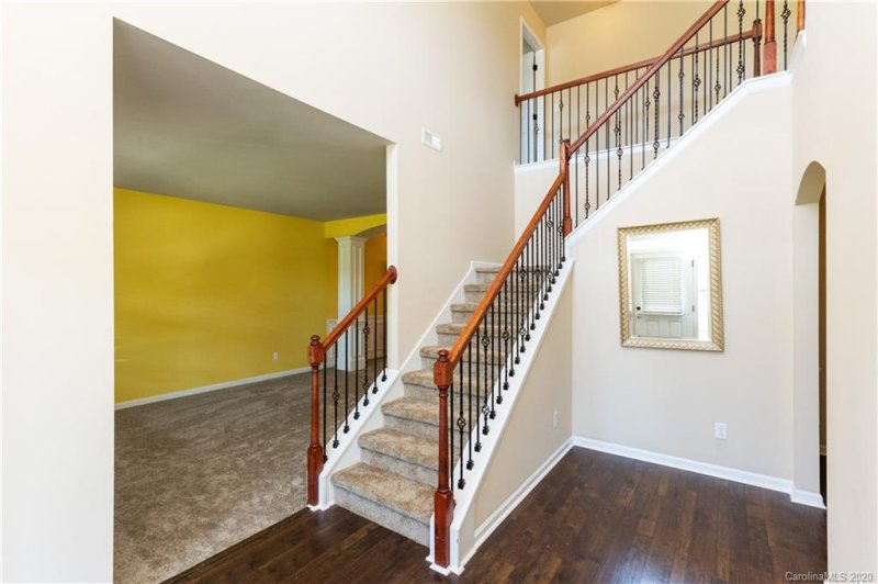 Property image 3 at 122 Kenyon Loop, Mooresville, NC 28115