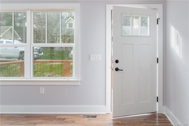 Property image 4 at 65 Briarcreek Court, Hendersonville, NC 28739