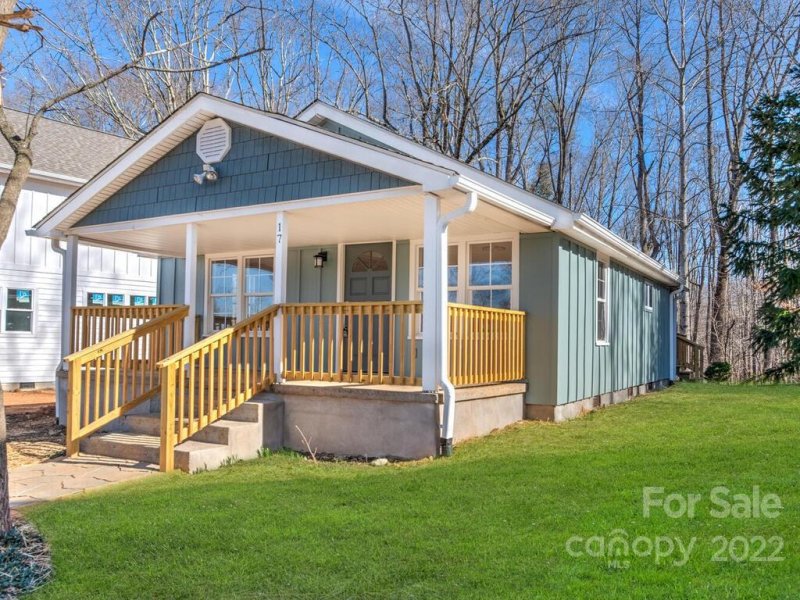 Property image 2 at 17 Loblolly Lane, Asheville, NC 28803