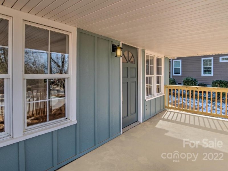 Property image 3 at 17 Loblolly Lane, Asheville, NC 28803