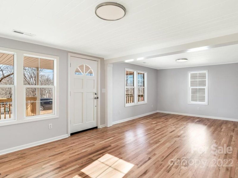 Property image 4 at 17 Loblolly Lane, Asheville, NC 28803