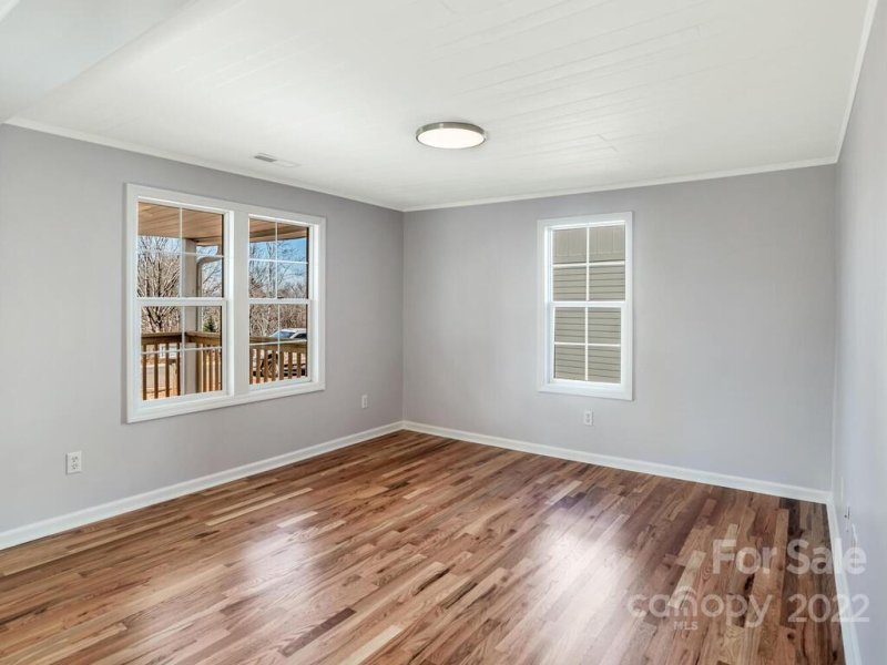 Property image 5 at 17 Loblolly Lane, Asheville, NC 28803