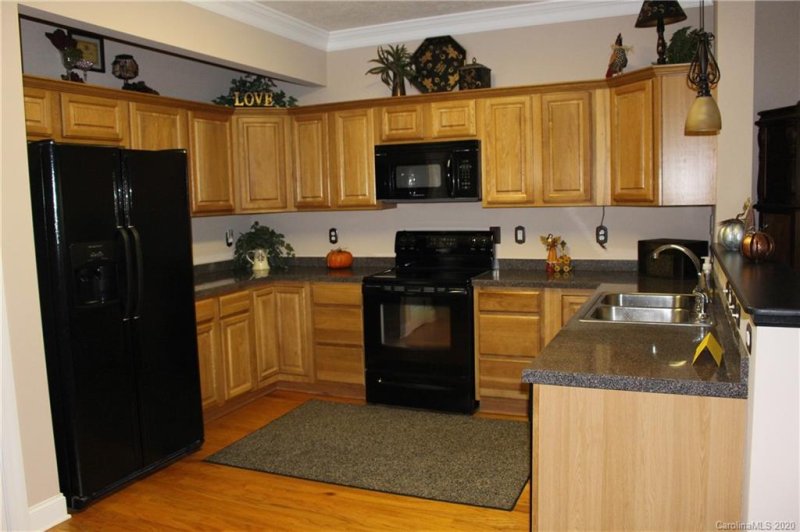 Property image 3 at 4754 Braxton Gate Lane, Hickory, NC 28602