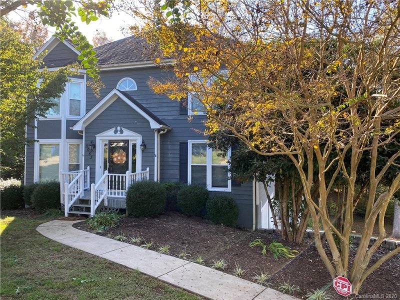 Property image 2 at 6053 Gold Creek Estate Drive, Hickory, NC 28601