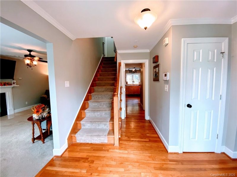 Property image 3 at 6053 Gold Creek Estate Drive, Hickory, NC 28601