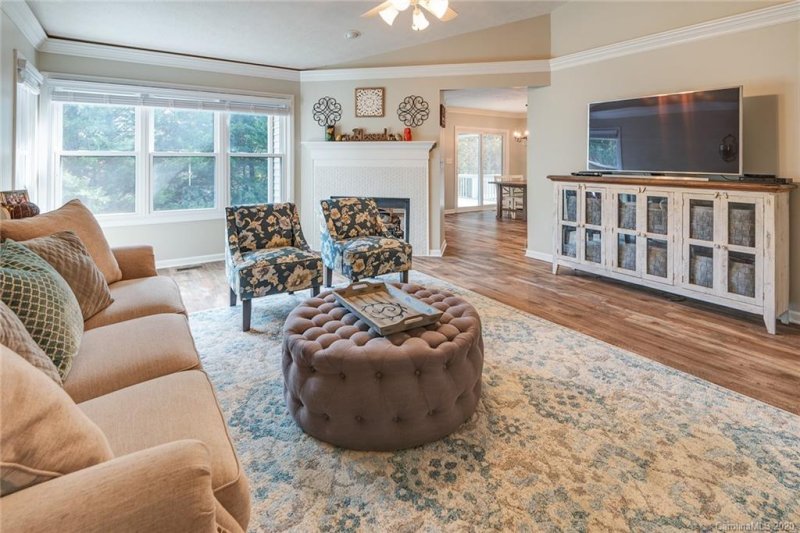 Property image 5 at 30 Tall Pines Road, Hendersonville, NC 28739