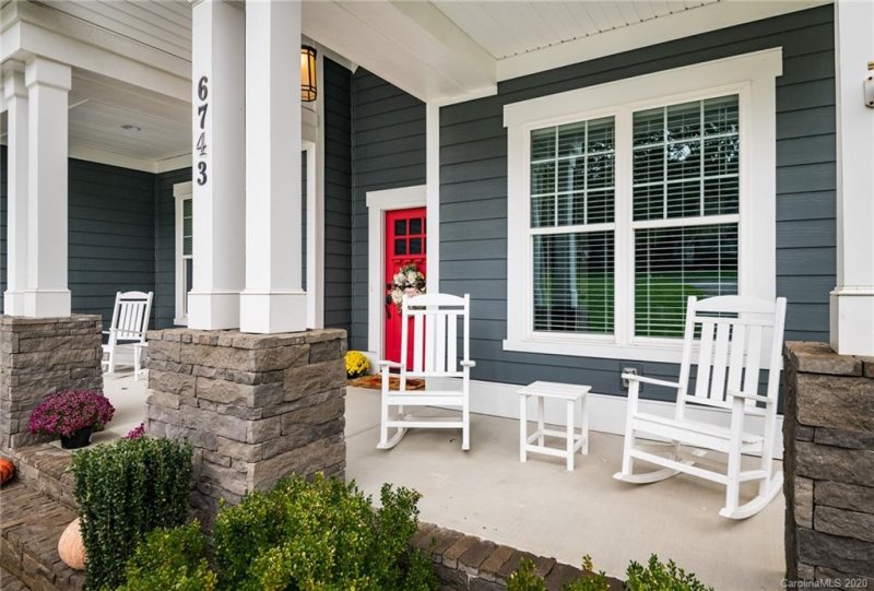 Property image 3 at 6743 Fox Ridge Circle, Davidson, NC 28036